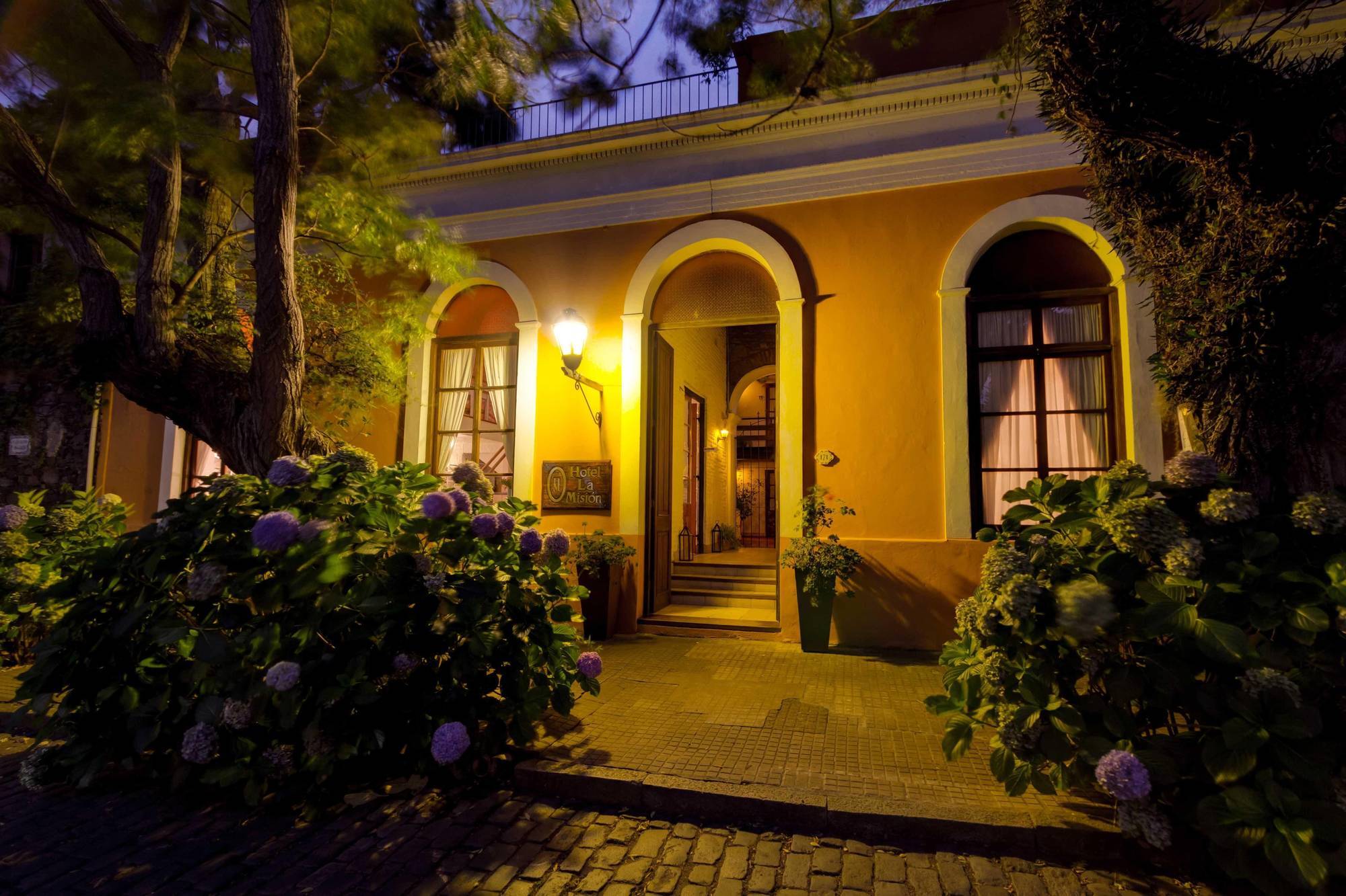 Hotel La Mision Colonia del Sacramento Exterior photo